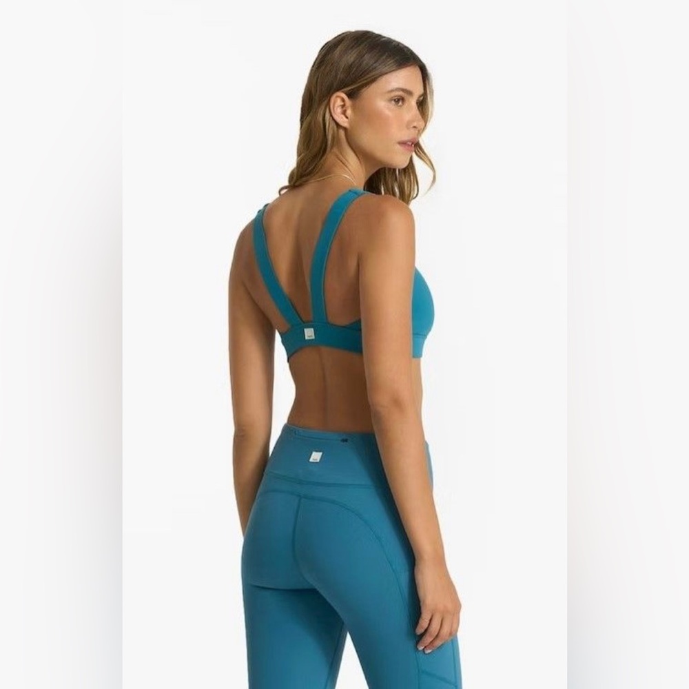 Vuori Stride Bra - Dark Luna